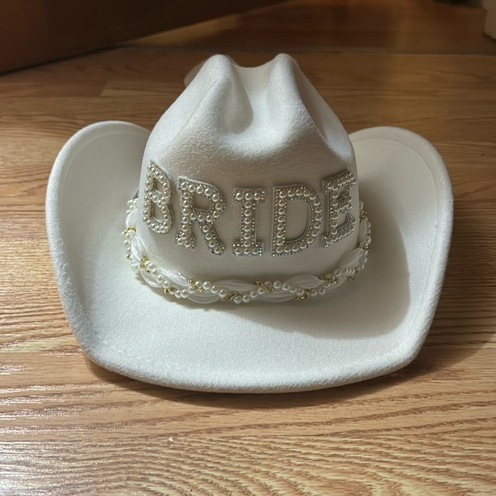 Bride cowboy hat